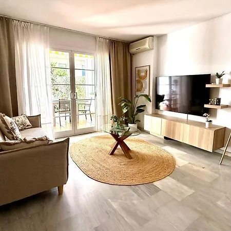 شقة Comfortable Near The Sea إِستيبونا